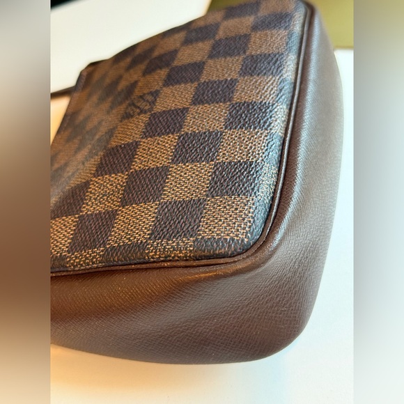 Louis Vuitton ‘Trousse’ Pochette - Picture 6 of 13